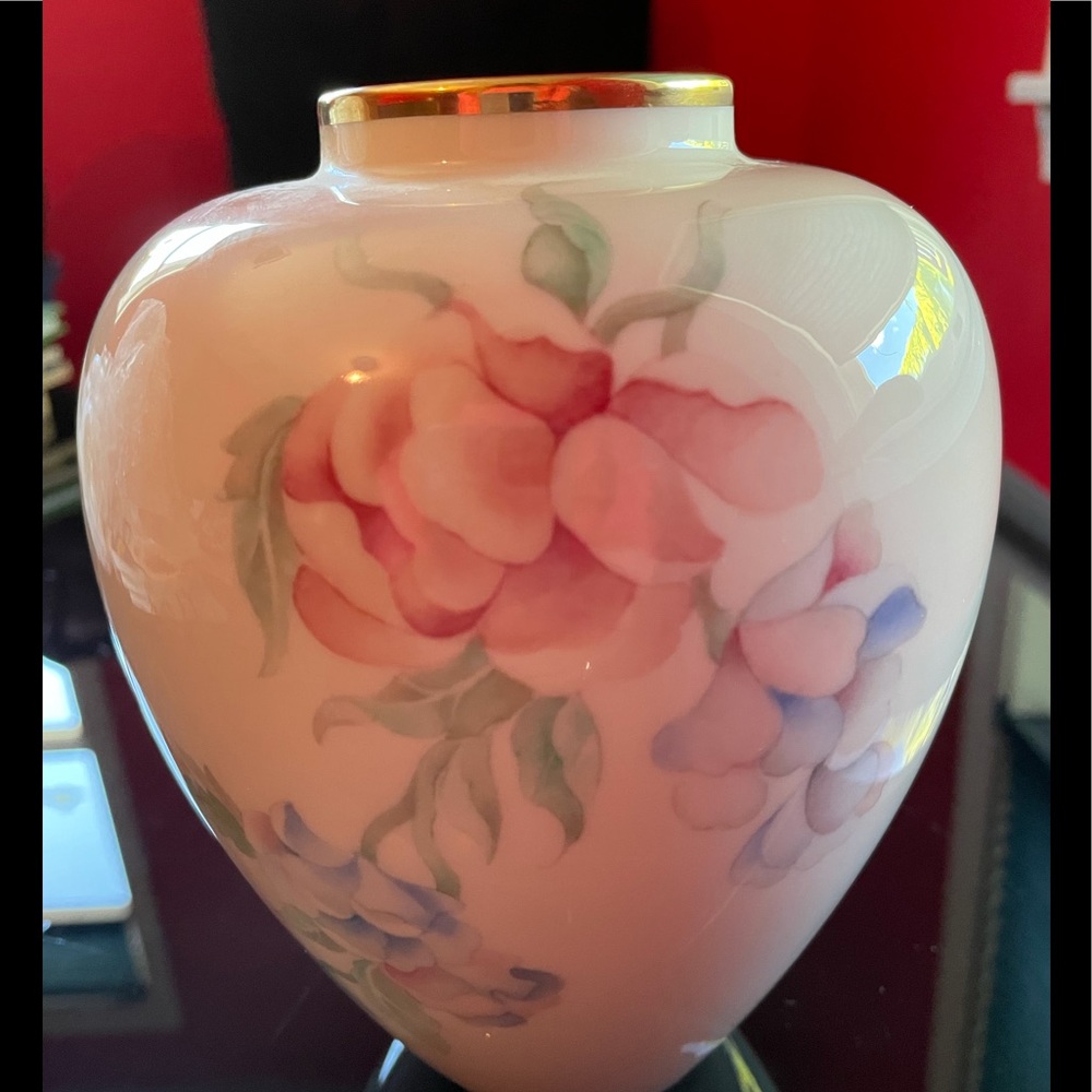 Lenox China Chatsworth Small Vase - Picture 5 of 5
